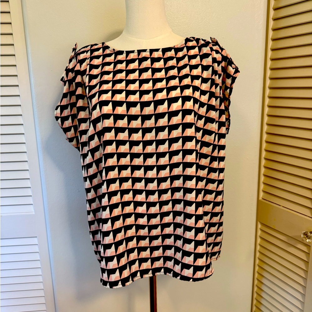 Who What Wear Black and Pink Boxy Blouse